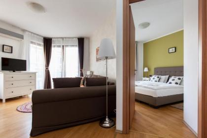 Town Hall Apartments - image 18