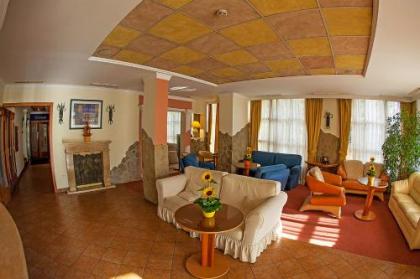 Hotel Mediterran - image 1