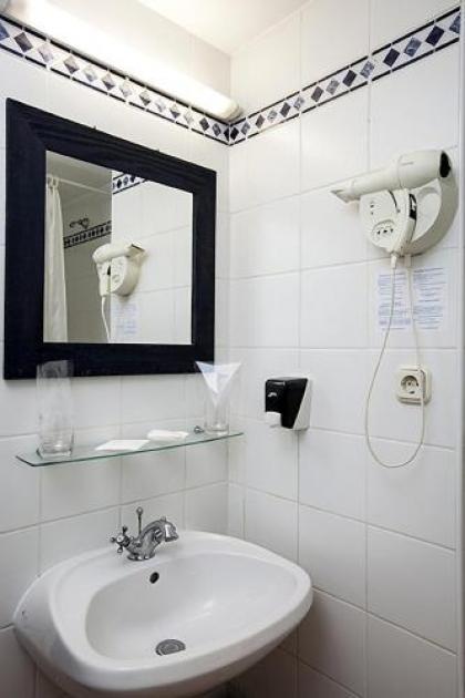 Hotel Mediterran - image 12