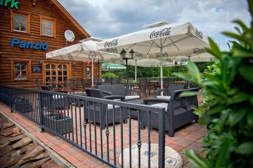 Grand Slam Park Inn - image 5