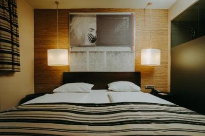 Soho Boutique Hotel - image 9