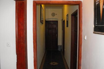 Hungaria Guesthouse - image 2