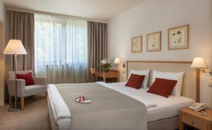 Hotel Castle Garden - image 1