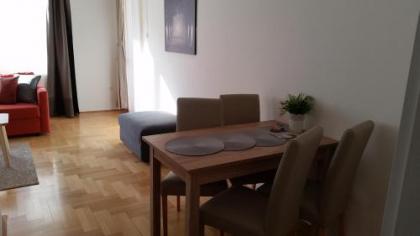 InnerCity Apartments - image 2