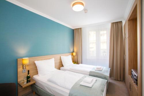Medos Hotel - main image