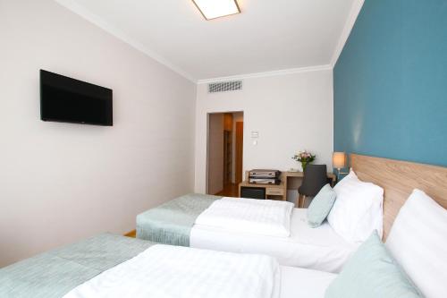 Medos Hotel - image 6