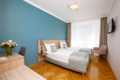 Medos Hotel - image 7
