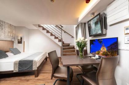 Opera Garden Hotel & Apartments - image 11