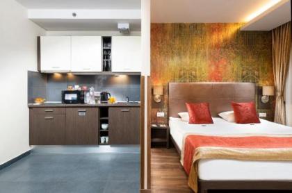 Opera Garden Hotel & Apartments - image 13