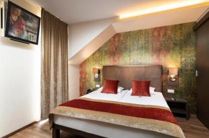 Opera Garden Hotel & Apartments - image 14