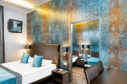 Opera Garden Hotel & Apartments - image 16