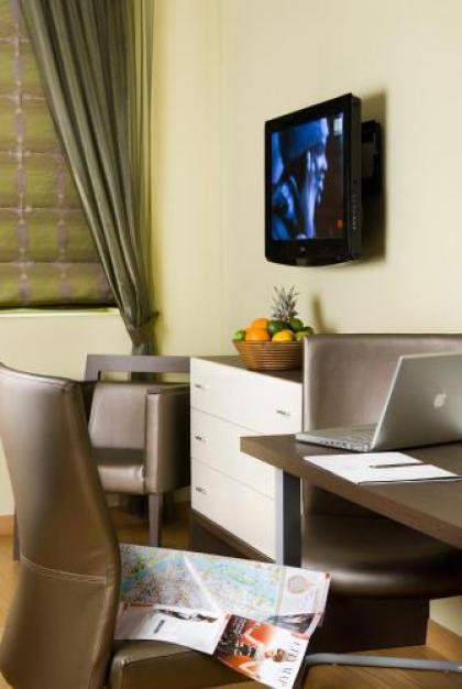 Opera Garden Hotel & Apartments - image 19