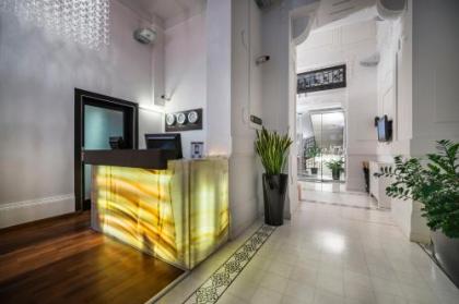 Opera Garden Hotel & Apartments - image 7