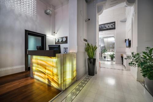 Opera Garden Hotel & Apartments - image 7