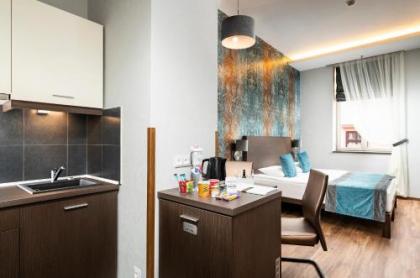 Opera Garden Hotel & Apartments - image 9
