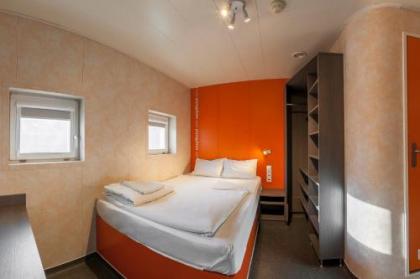 easyHotel Budapest Oktogon - image 9