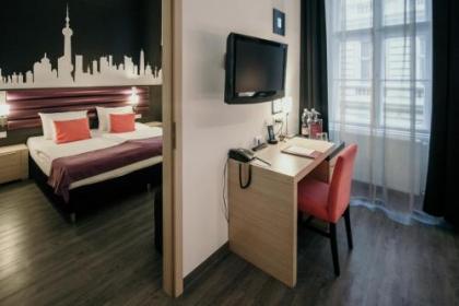 Cosmo City Hotel - image 11
