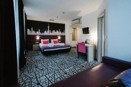 Cosmo City Hotel - image 14