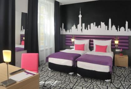 Cosmo City Hotel - image 18