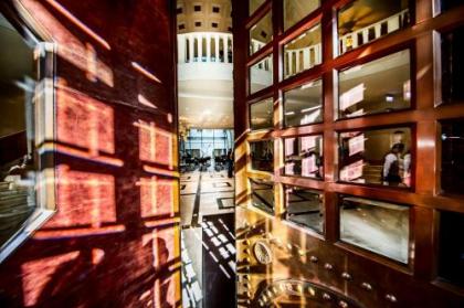 Continental Hotel Budapest - image 1