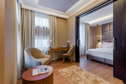 Continental Hotel Budapest - image 17