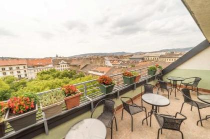 Silver Hotel Budapest City Center - image 9