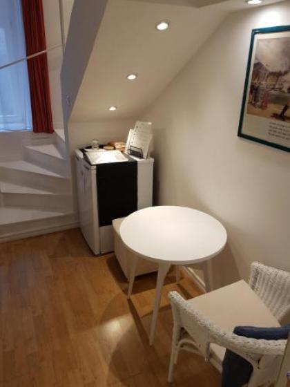 Connection Guesthouse - image 15