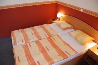 Hotel Queen Mary - image 17