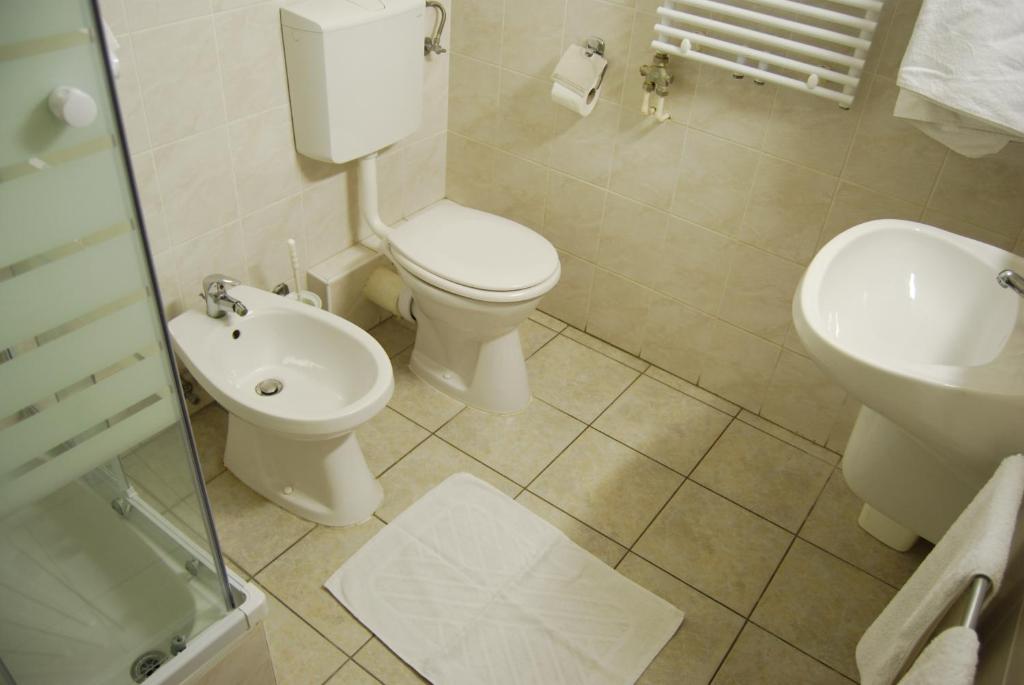 Hotel Queen Mary - image 6