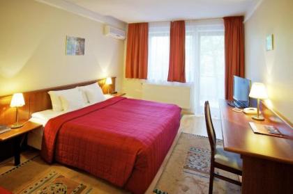 Gold Hotel & Apartments - image 1
