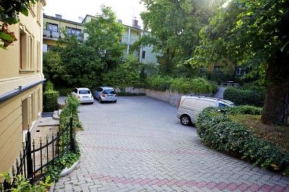 Gold Hotel & Apartments - image 9