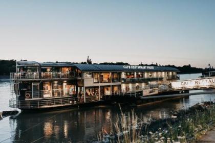 Vogue Boat Apartments - image 16