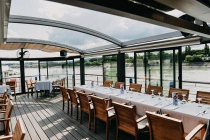 Vogue Boat Apartments - image 19