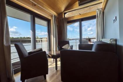 Vogue Boat Apartments - image 5