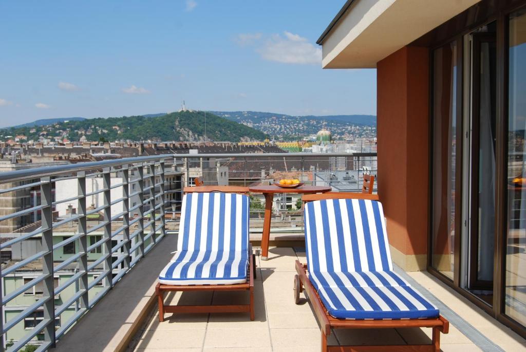 Escala Hotel & Suites - image 2