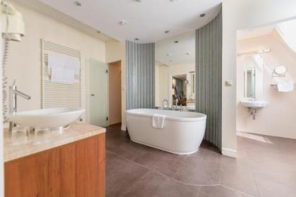 La Prima Fashion Hotel Budapest - image 3