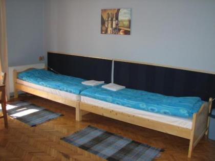 7x24 Central Hostel - image 11