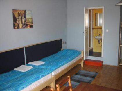7x24 Central Hostel - image 12