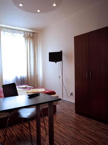 Budapest Center House - image 10