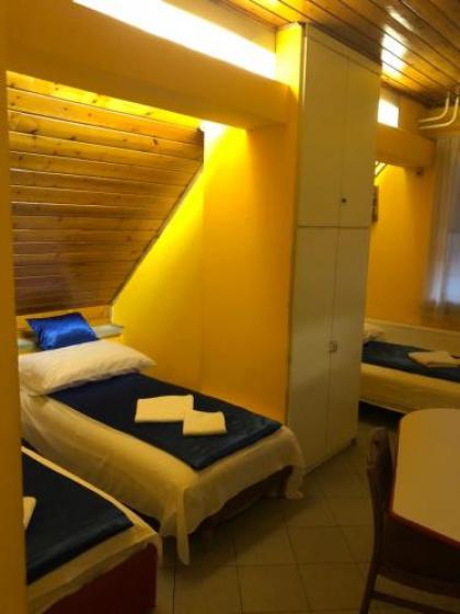Sashalom Hotel - image 14