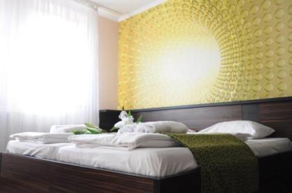 Green Hotel Budapest - image 12