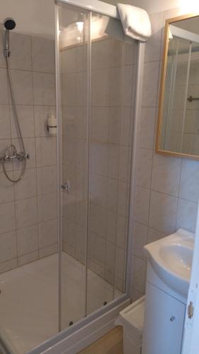 Broadway City Guesthouse - image 2