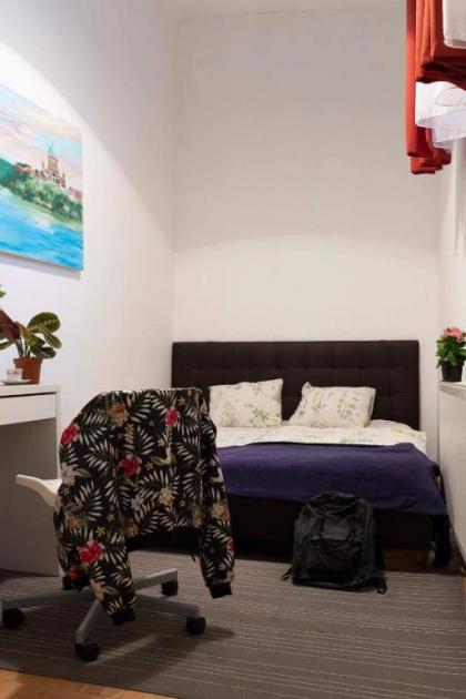 Baroque Hostel & Coworking - image 7