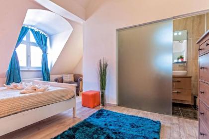 Central Stylish Apartments - image 12