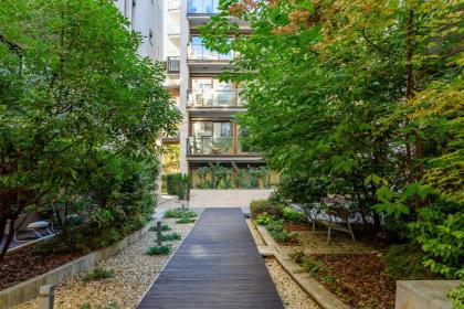 Central Stylish Apartments - image 17
