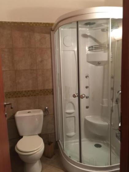 Elvis Guesthouse - image 12
