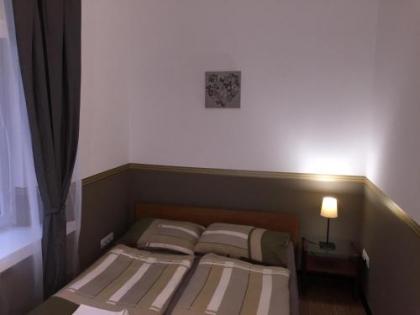 Elvis Guesthouse - image 8