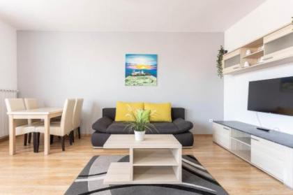 Corvin Plaza Apartments & Suites - image 15