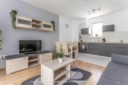 Corvin Plaza Apartments & Suites - image 3