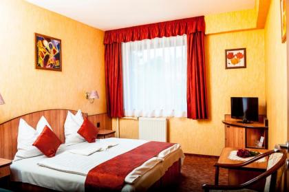 Beatrix Hotel - image 1